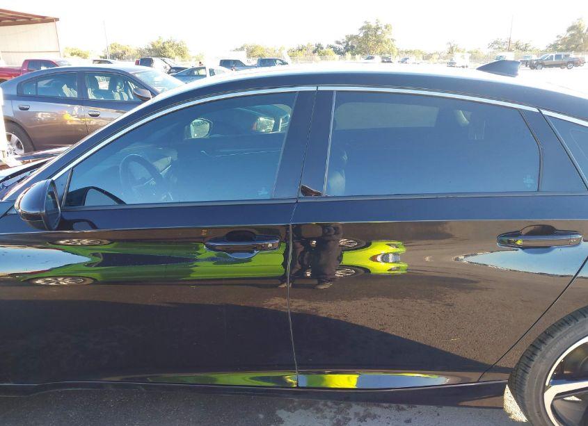 Photo 14 of 2021 Honda Accord SPORT 2.0T (VIN 1HGCV2F38MA004942)