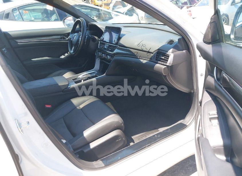 Photo 5 of 2022 Honda Accord SPORT 2.0T (VIN 1HGCV2F38NA011200)