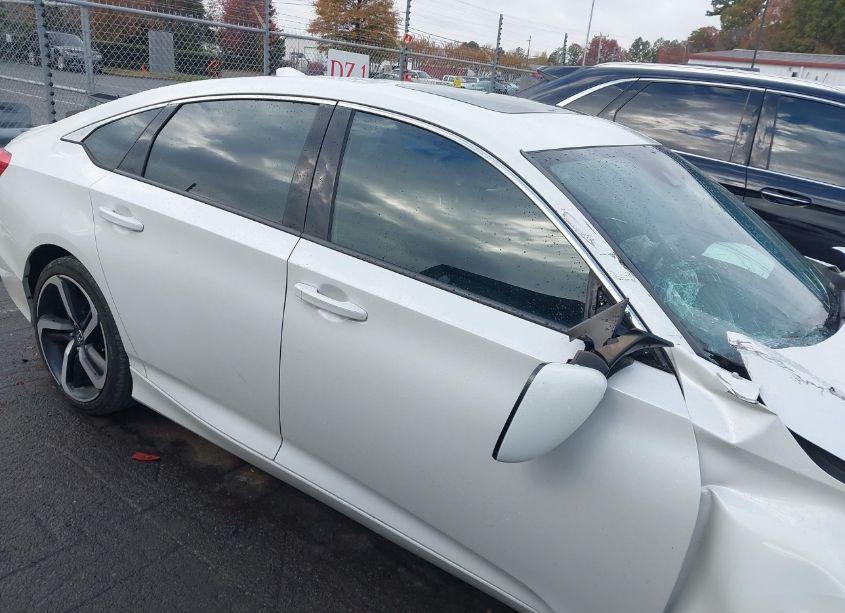 Photo 14 of 2018 Honda Accord SPORT 2.0T (VIN 1HGCV2F39JA008123)