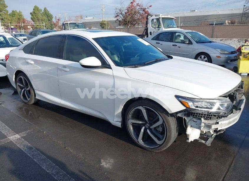 2018 Honda Accord SPORT 2.0T (VIN 1HGCV2F39JA017551) main photo