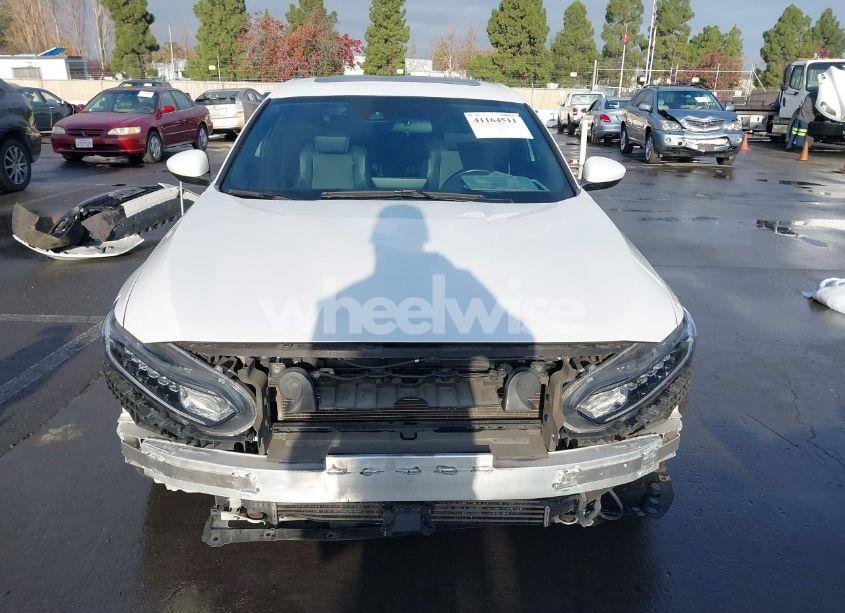 Photo 13 of 2018 Honda Accord SPORT 2.0T (VIN 1HGCV2F39JA017551)