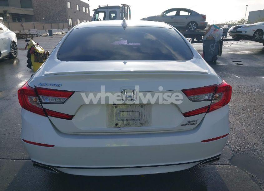 Photo 17 of 2018 Honda Accord SPORT 2.0T (VIN 1HGCV2F39JA017551)