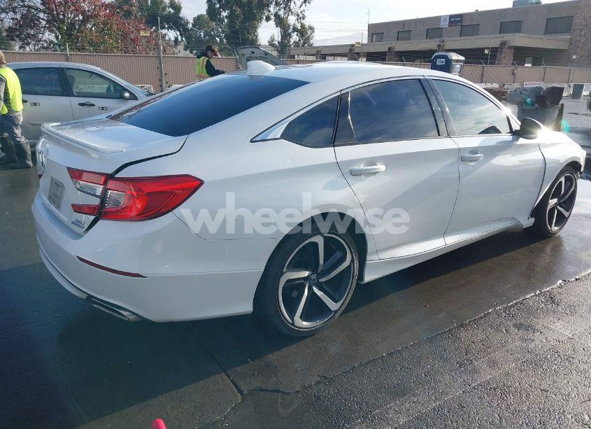 Photo 4 of 2018 Honda Accord SPORT 2.0T (VIN 1HGCV2F39JA017551)