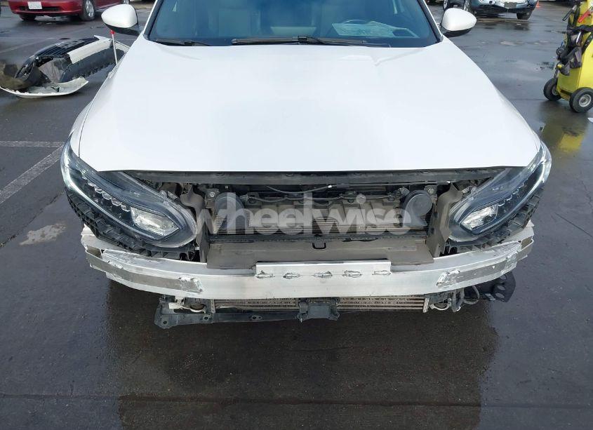 Photo 6 of 2018 Honda Accord SPORT 2.0T (VIN 1HGCV2F39JA017551)