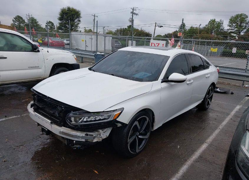 Photo 2 of 2018 Honda Accord SPORT 2.0T (VIN 1HGCV2F39JA036696)