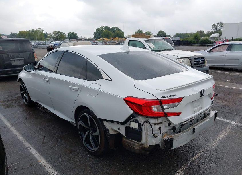Photo 3 of 2018 Honda Accord SPORT 2.0T (VIN 1HGCV2F39JA036696)