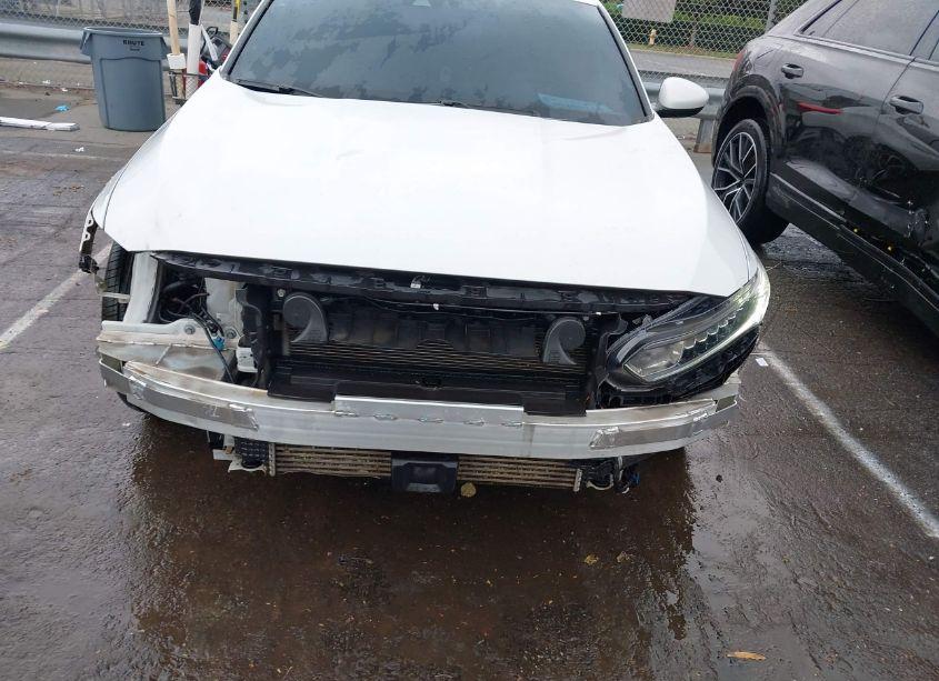 Photo 6 of 2018 Honda Accord SPORT 2.0T (VIN 1HGCV2F39JA036696)