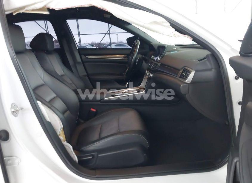 Photo 5 of 2020 Honda Accord SPORT 2.0T (VIN 1HGCV2F39LA027256)