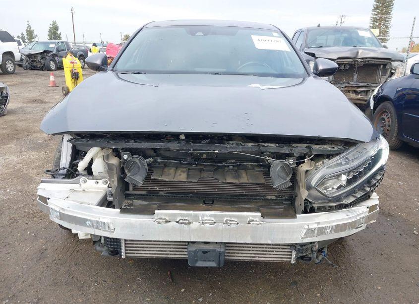 Photo 13 of 2020 Honda Accord SPORT 2.0T (VIN 1HGCV2F39LA028830)