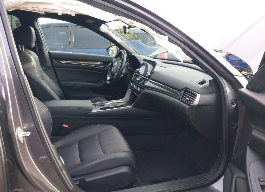 Photo 5 of 2020 Honda Accord SPORT 2.0T (VIN 1HGCV2F39LA028830)
