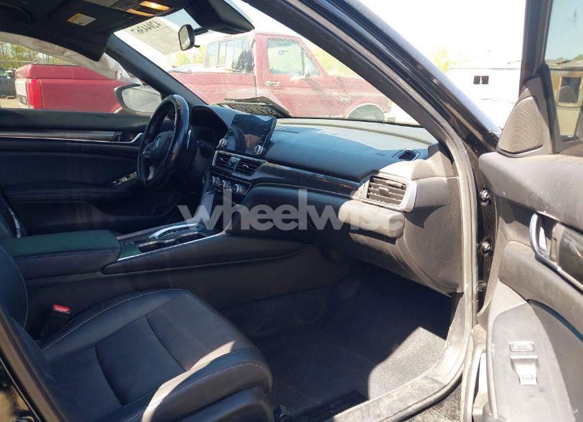 Photo 5 of 2021 Honda Accord SPORT 2.0T (VIN 1HGCV2F39MA023306)