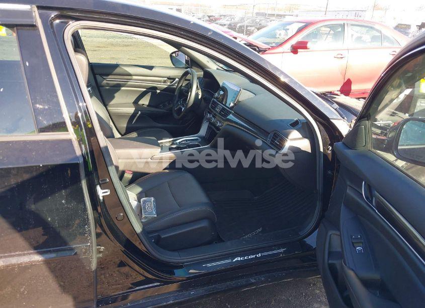 Photo 5 of 2022 Honda Accord SPORT 2.0T (VIN 1HGCV2F39NA006314)