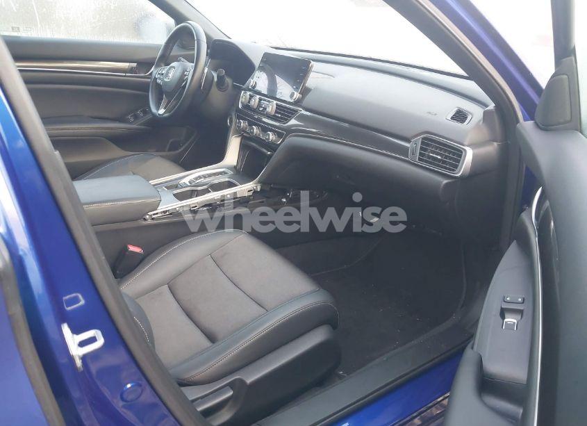 Photo 5 of 2022 Honda Accord SPORT 2.0T (VIN 1HGCV2F39NA010962)