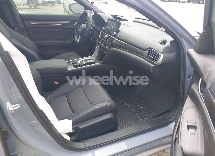 Photo 5 of 2022 Honda Accord SPORT 2.0T (VIN 1HGCV2F39NA016325)