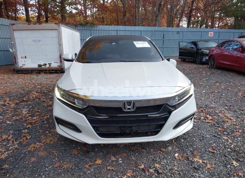 Photo 12 of 2018 Honda Accord SPORT 2.0T (VIN 1HGCV2F3XJA018840)