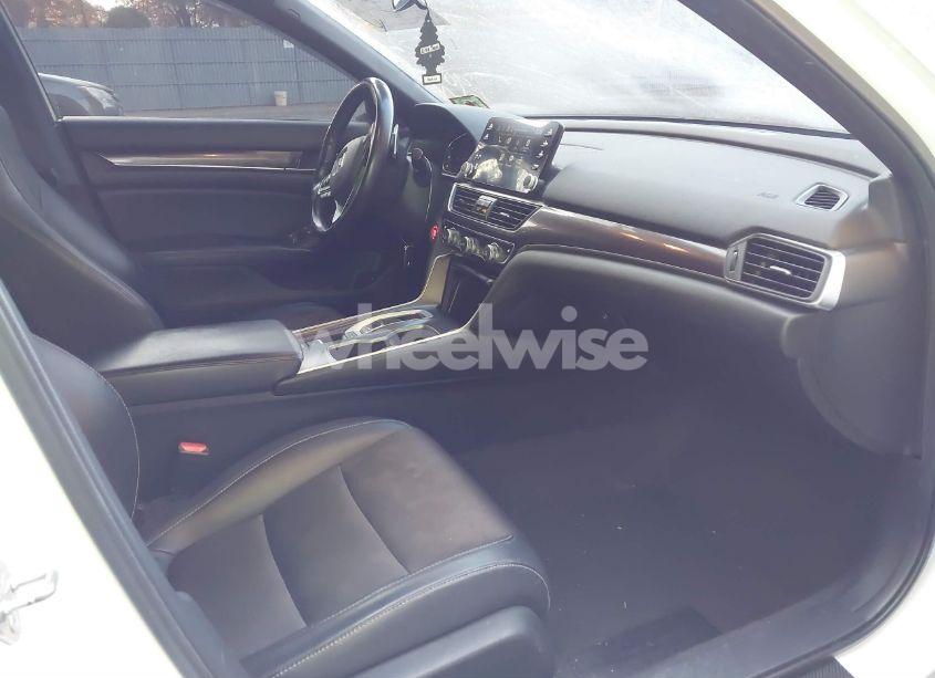 Photo 5 of 2018 Honda Accord SPORT 2.0T (VIN 1HGCV2F3XJA018840)