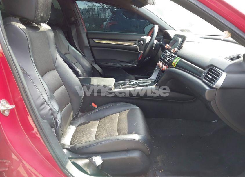 Photo 5 of 2018 Honda Accord SPORT 2.0T (VIN 1HGCV2F3XJA037601)