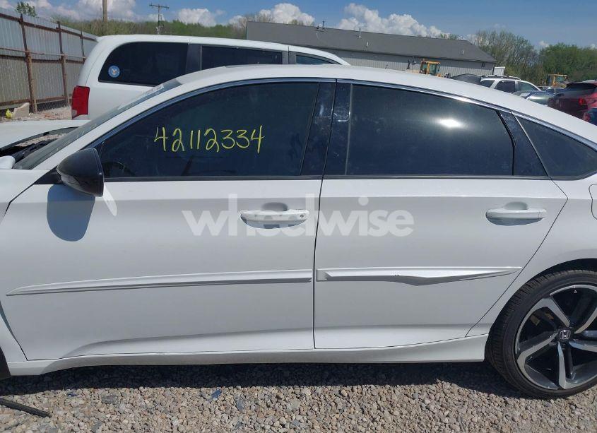 Photo 14 of 2019 Honda Accord SPORT 2.0T (VIN 1HGCV2F3XKA006463)