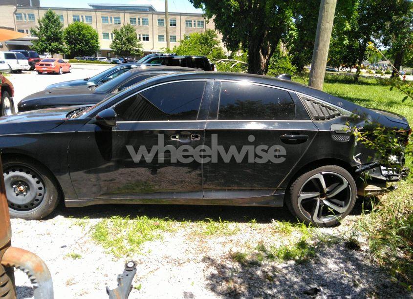 Photo 14 of 2019 Honda Accord SPORT 2.0T (VIN 1HGCV2F3XKA022582)