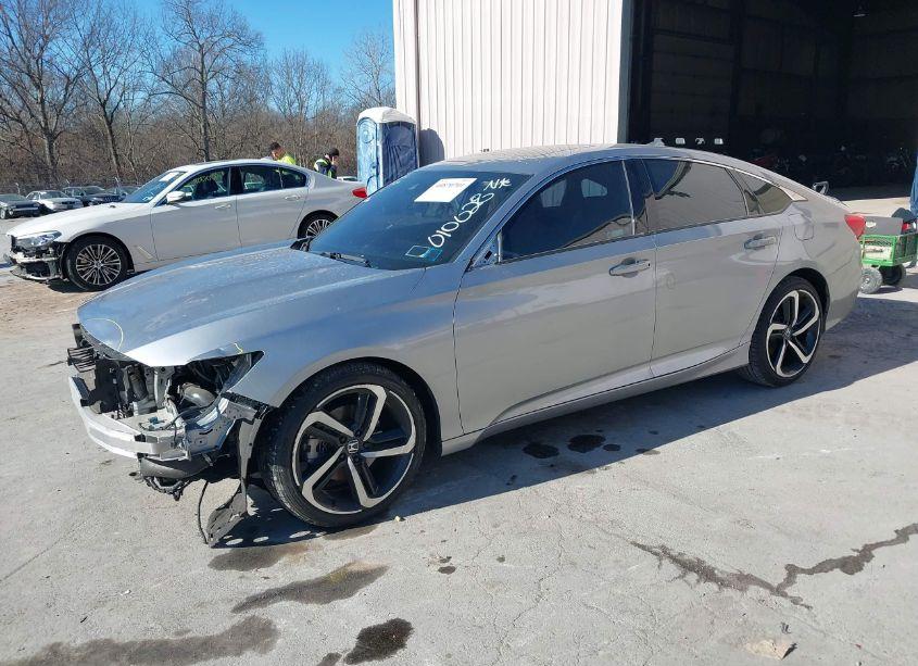 Photo 2 of 2020 Honda Accord SPORT 2.0T (VIN 1HGCV2F3XLA010028)