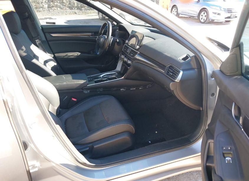 Photo 5 of 2020 Honda Accord SPORT 2.0T (VIN 1HGCV2F3XLA010028)