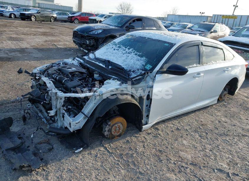 Photo 2 of 2021 Honda Accord SPORT 2.0T (VIN 1HGCV2F3XMA016736)
