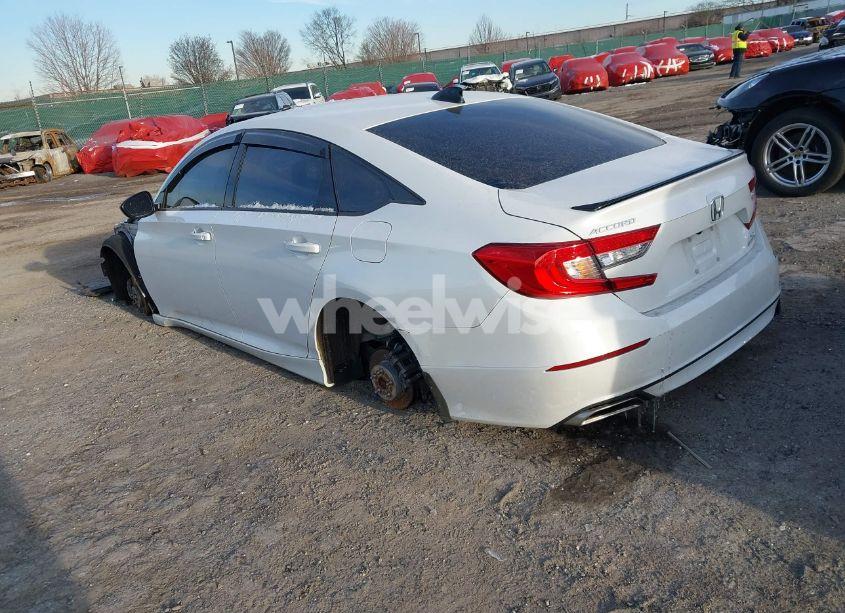Photo 3 of 2021 Honda Accord SPORT 2.0T (VIN 1HGCV2F3XMA016736)