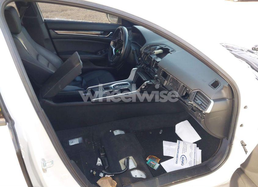 Photo 5 of 2021 Honda Accord SPORT 2.0T (VIN 1HGCV2F3XMA016736)
