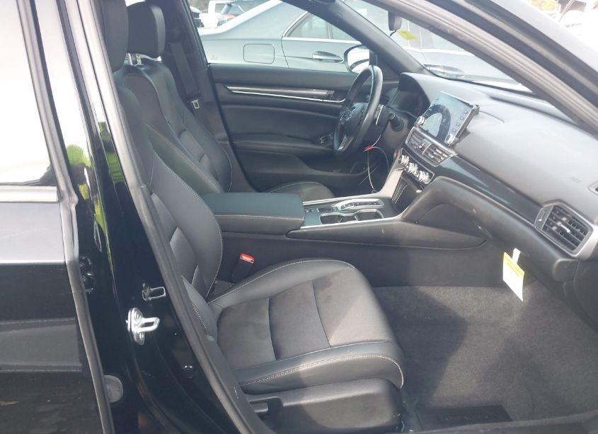 Photo 5 of 2022 Honda Accord SPORT 2.0T (VIN 1HGCV2F3XNA000604)
