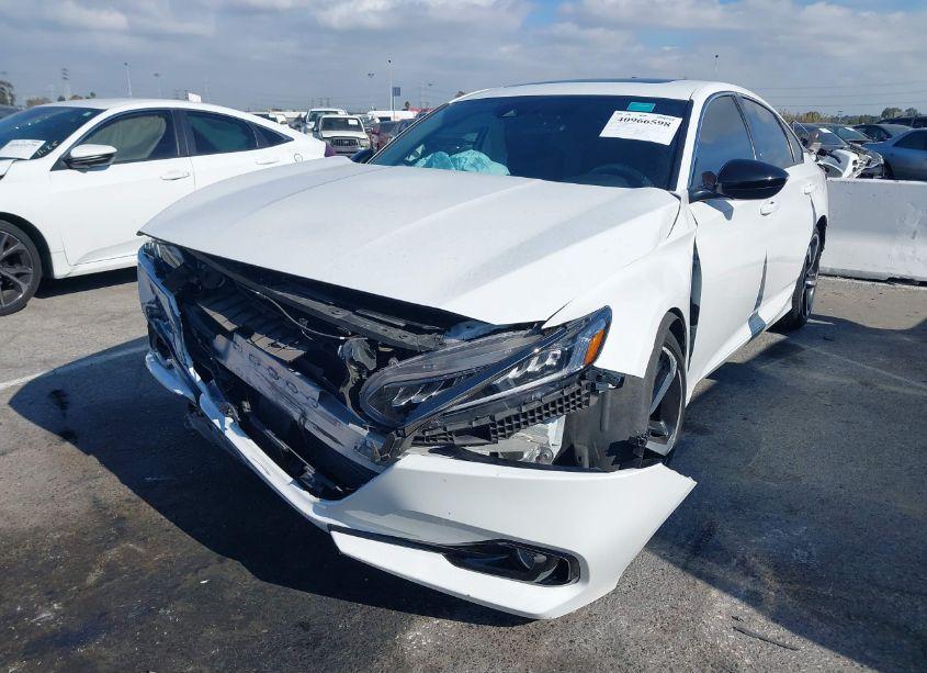 Photo 2 of 2022 Honda Accord SPORT 2.0T (VIN 1HGCV2F3XNA002577)