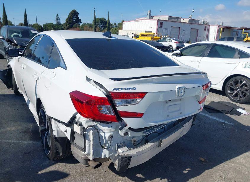 Photo 3 of 2022 Honda Accord SPORT 2.0T (VIN 1HGCV2F3XNA002577)