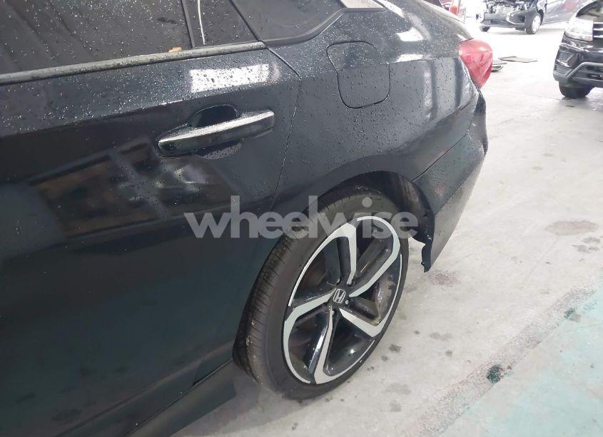 Photo 6 of 2018 Honda Accord EX-L 2.0T (VIN 1HGCV2F51JA015598)