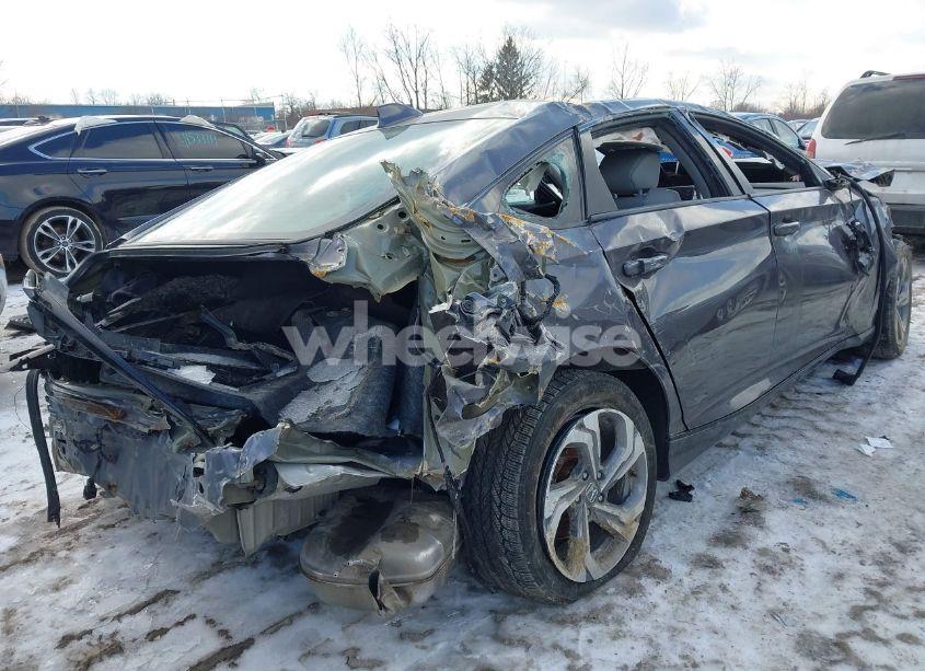 Photo 4 of 2018 Honda Accord EX-L 2.0T (VIN 1HGCV2F52JA030238)