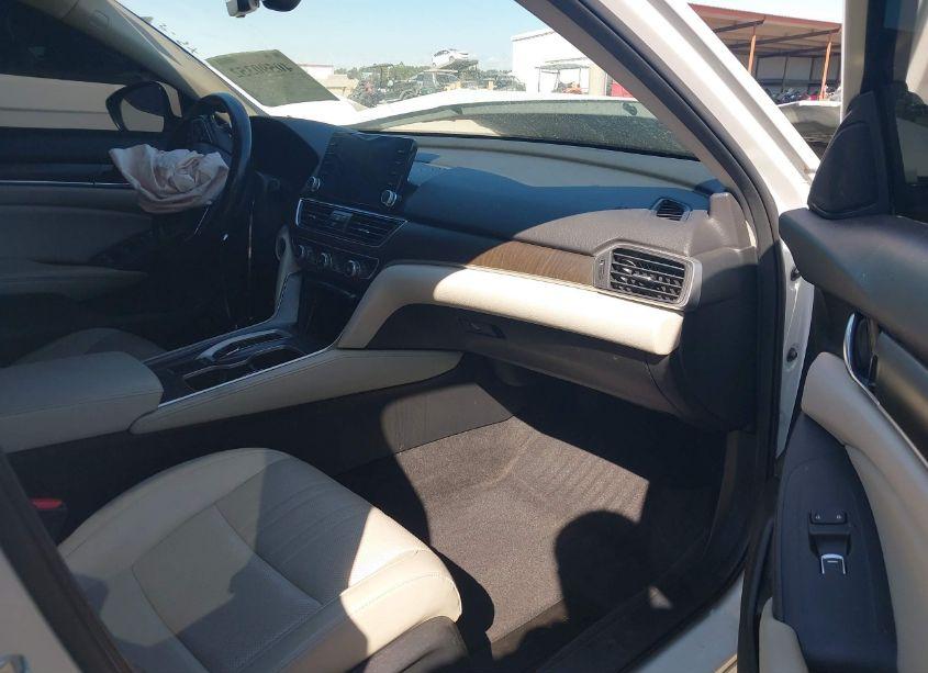 Photo 5 of 2018 Honda Accord EX-L 2.0T (VIN 1HGCV2F52JA035388)