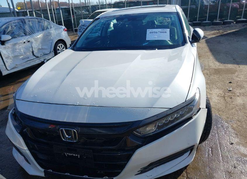 Photo 12 of 2018 Honda Accord EX-L 2.0T (VIN 1HGCV2F53JA037778)