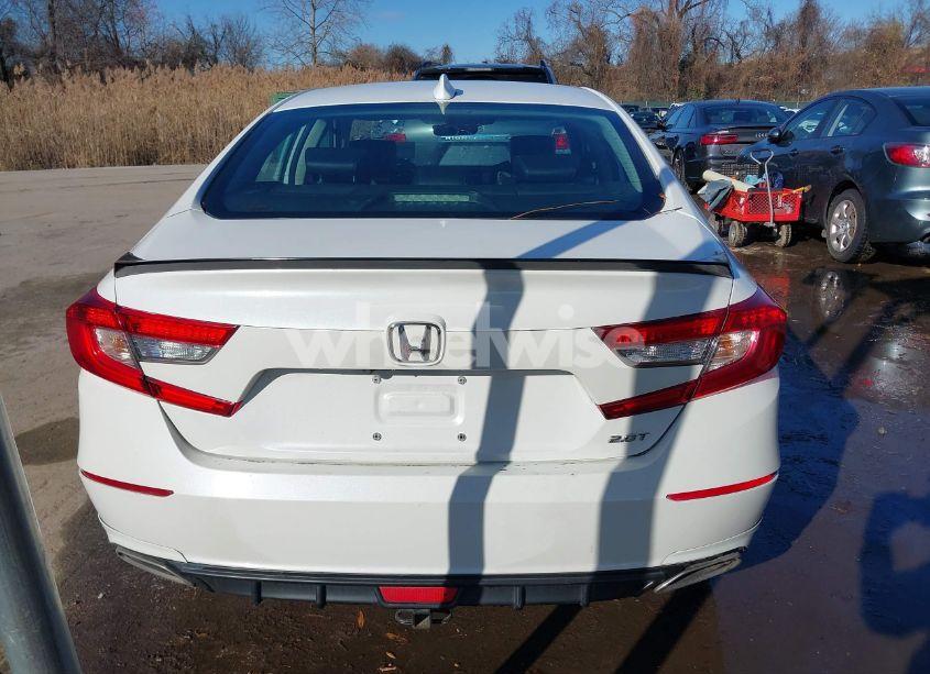 Photo 16 of 2018 Honda Accord EX-L 2.0T (VIN 1HGCV2F53JA037778)