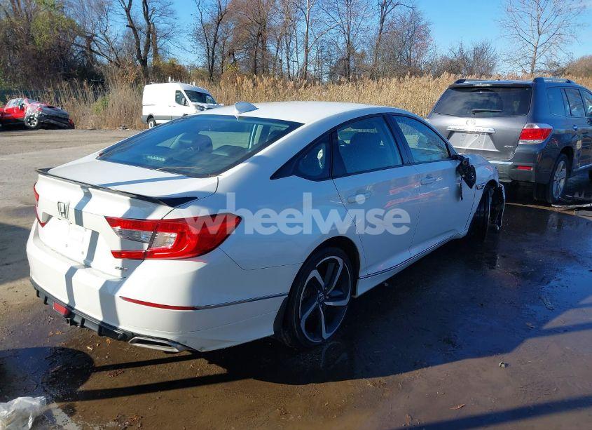 Photo 4 of 2018 Honda Accord EX-L 2.0T (VIN 1HGCV2F53JA037778)