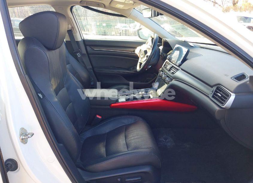 Photo 5 of 2018 Honda Accord EX-L 2.0T (VIN 1HGCV2F53JA037778)