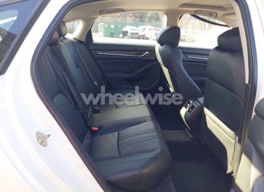 Photo 8 of 2018 Honda Accord EX-L 2.0T (VIN 1HGCV2F53JA037778)