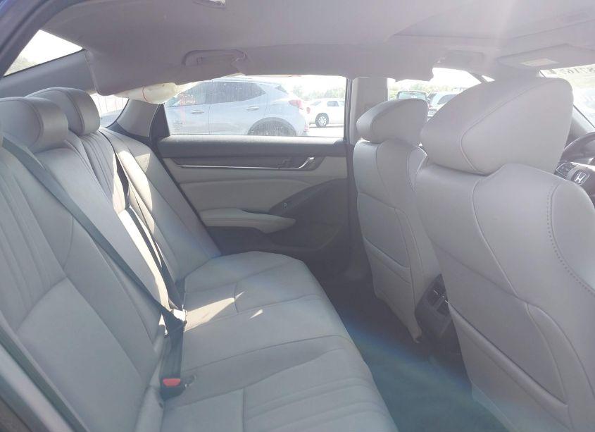 Photo 8 of 2019 Honda Accord EX-L 2.0T (VIN 1HGCV2F53KA027057)