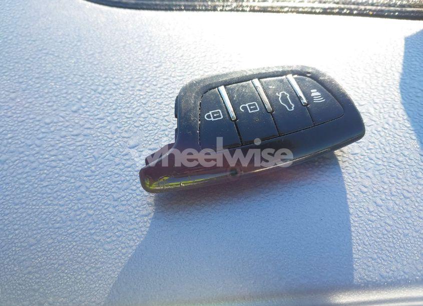 Photo 11 of 2018 Honda Accord EX-L 2.0T (VIN 1HGCV2F54JA018639)