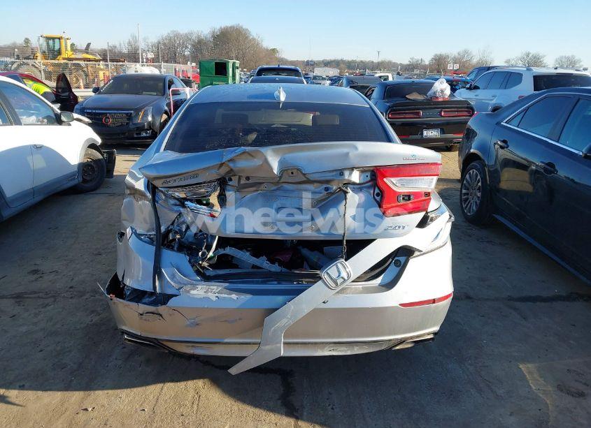 Photo 16 of 2018 Honda Accord EX-L 2.0T (VIN 1HGCV2F54JA018639)