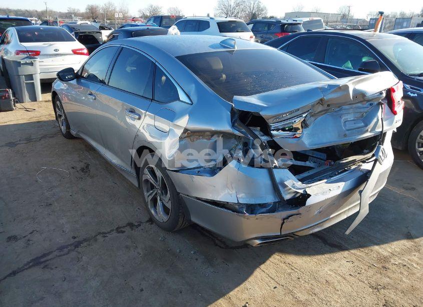 Photo 3 of 2018 Honda Accord EX-L 2.0T (VIN 1HGCV2F54JA018639)