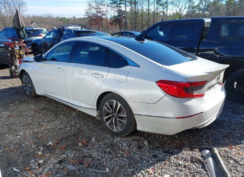 Photo 3 of 2018 Honda Accord EX-L 2.0T (VIN 1HGCV2F55JA019363)