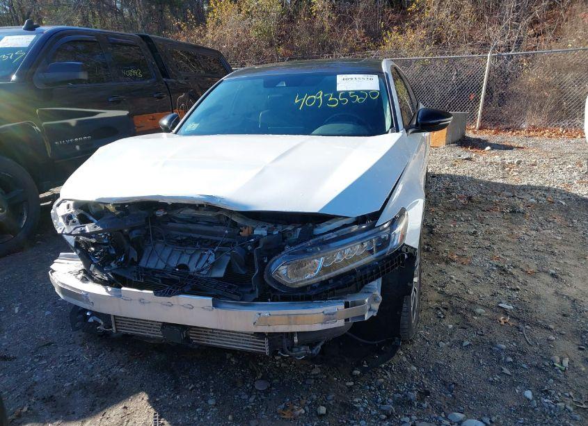 Photo 6 of 2018 Honda Accord EX-L 2.0T (VIN 1HGCV2F55JA019363)