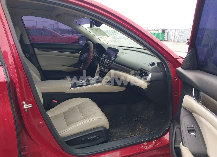 Photo 5 of 2018 Honda Accord EX-L 2.0T (VIN 1HGCV2F55JA026975)