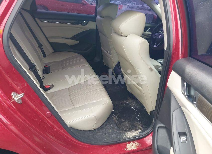 Photo 8 of 2018 Honda Accord EX-L 2.0T (VIN 1HGCV2F55JA026975)