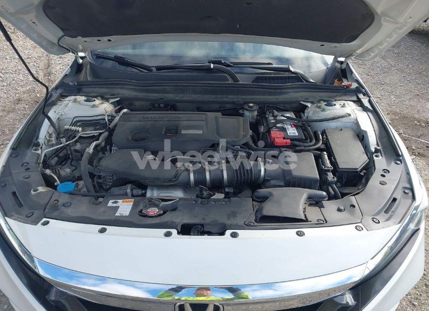 Photo 10 of 2018 Honda Accord EX-L 2.0T (VIN 1HGCV2F55JA033117)