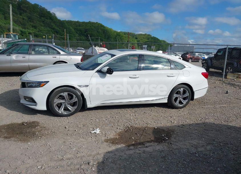 Photo 14 of 2018 Honda Accord EX-L 2.0T (VIN 1HGCV2F55JA033117)