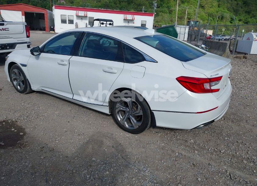 Photo 3 of 2018 Honda Accord EX-L 2.0T (VIN 1HGCV2F55JA033117)